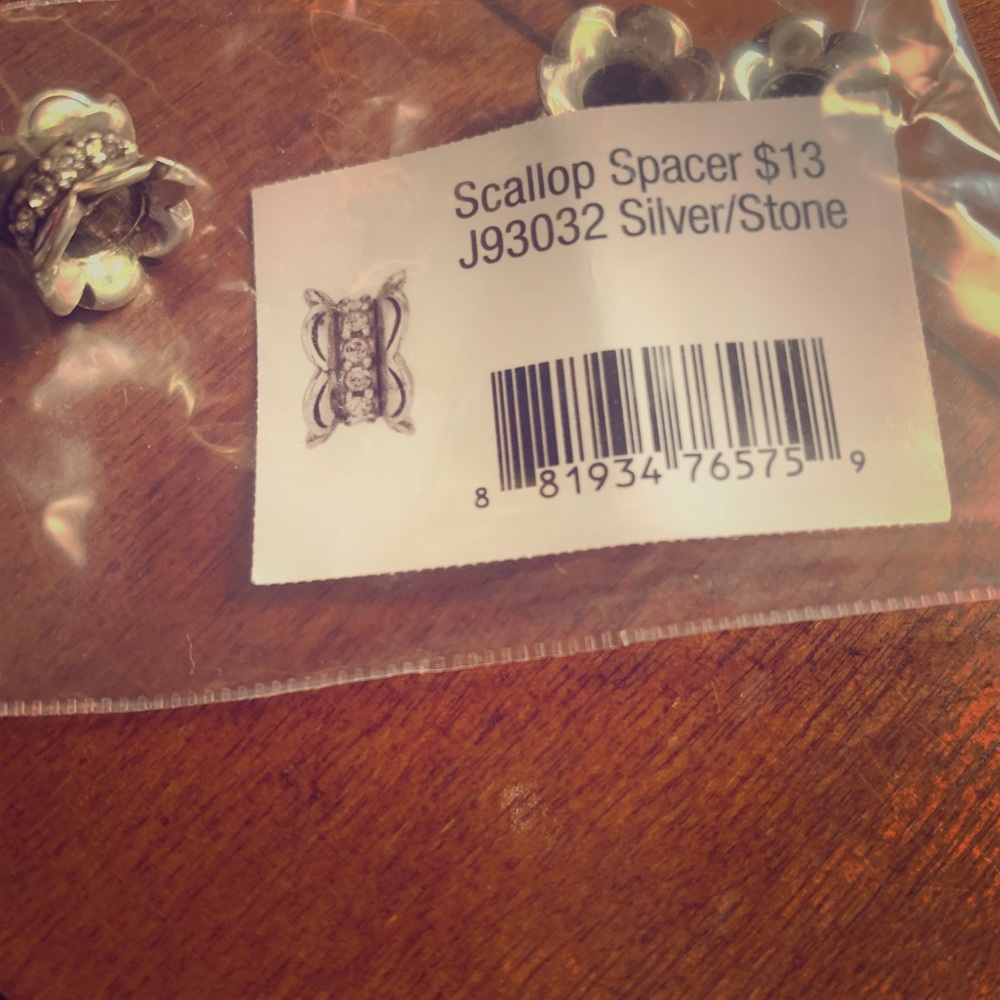 Brighton scallop bead